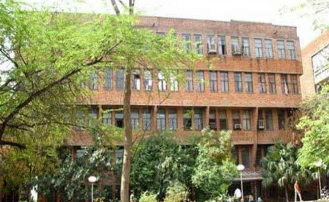 हायर एजुकेशन: जेएनयू की रैंकिंग सुधरी, देश भर में दूसरा स्थान, पढें किसका है कौन सा स्थान