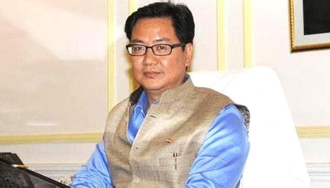 अपने बचाव औऱ प्रचार के लिए केजरीवाल ने डाला सरकारी खजाने पर बोझ  : रिजिजू