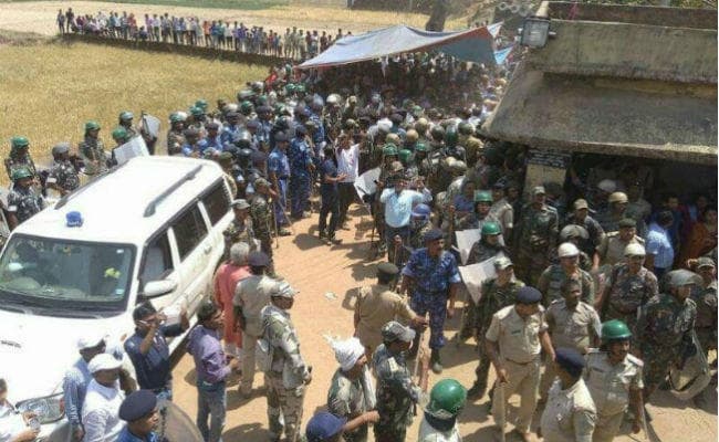 दंगा भड़काने के प्रयास में पूर्व वित्त मंत्री यशवंत सिन्‍हा गिरफ्तार, पथराव-पुलिस कार्रवाई में दर्जनों घायल