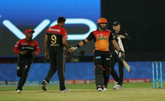 IPL 2017 : युवराज की पारी के दम पर सनराइजर्स ने आरसीबी को 35 रनों से हराया