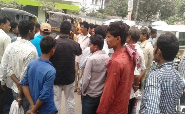 VIDEO : मुजफ्फरपुर में दिन-दहाड़े एके 47 से NTPC ठेकेदार की गोली मारकर हत्या