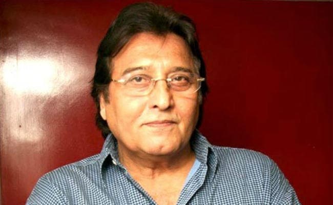 बीमारी के बाद विनोद खन्‍ना हो गये इतने कमजोर, सोशल मीडिया पर फोटो वायरल