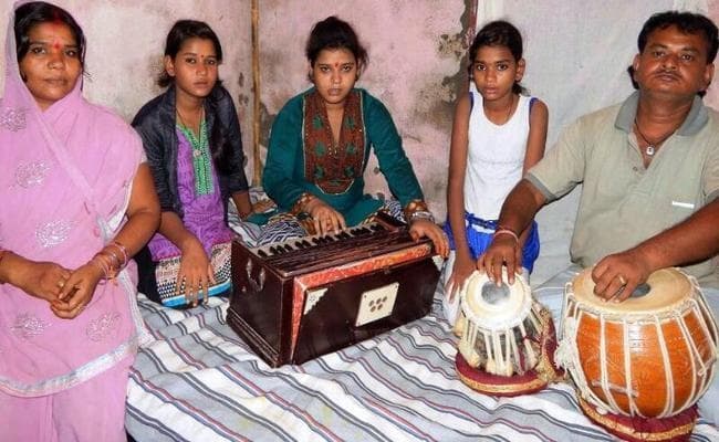 बिहार : डुमरांव घराना के 4 सौ साल पुराने संगीत विरासत को संभाल रहीं हैं बेटियां