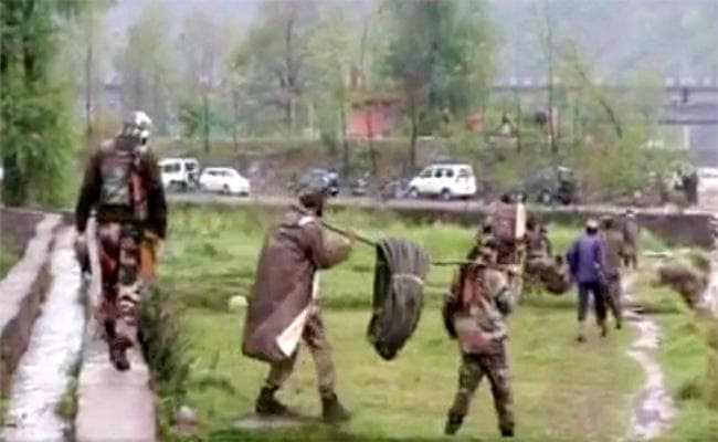 भारतीय सेना ने जम्मू-कश्मीर में आई बाढ़ से 17 लोगों को बचाया