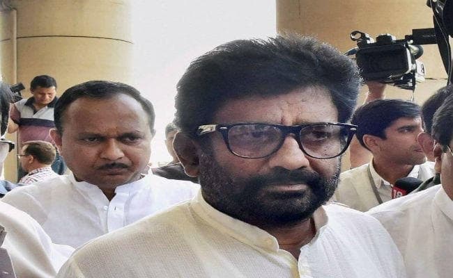 रवींद्र गायकवाड़ के लिए नहीं खुले एयर इंडिया के द्वार,एक बार फिर रद्द की बुकिंग