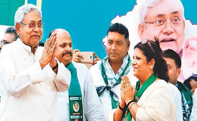 दिल्ली समेत अन्य राज्यों में भी बंद हो शराब : नीतीश