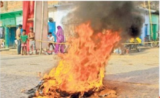 बिहार : भागलपुर में धर्मस्थल के पास आपत्तिजनक सामान रखने को ले हंगामा, हाई अलर्ट पर पुलिस