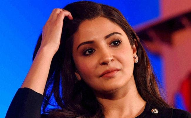 अनुष्‍का शर्मा से परेशान हुए उनके पड़ोसी, बीएमसी को लिखी चिट्ठी