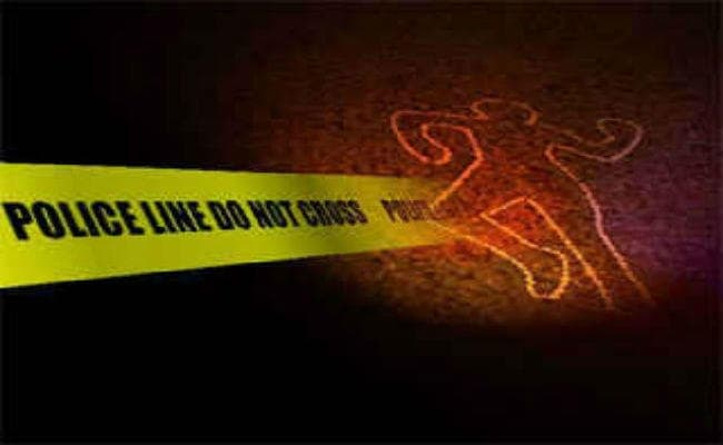 जीप व ट्रैक्टर में भिड़ंत, दो बरातियों की मौत