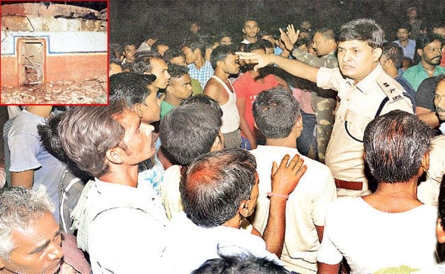 जमशेदपुर : लड़की से छेड़खानी के बाद बवाल झारखंड में, जान बचाई बंगाल में