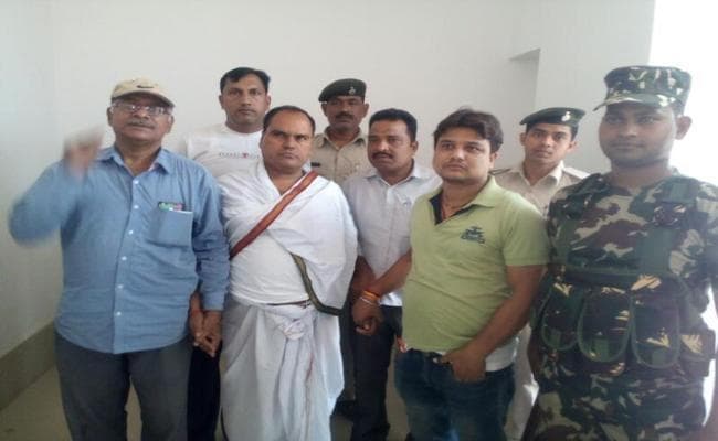 बिना घूस के पानी तक पीना पसंद नहीं करता था यह अधिकारी, निगरानी ने किया गिरफ्तार