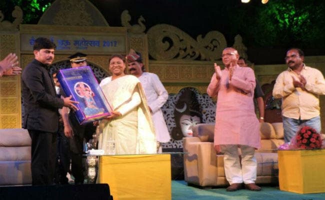 छऊ हमारी सांस्कृतिक व ऐतिहासिक धरोहर है : द्रोपदी मुर्मू