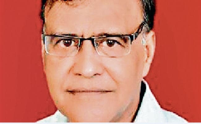 परदेस में भी याद आती है अपने वतन की मिट्टी