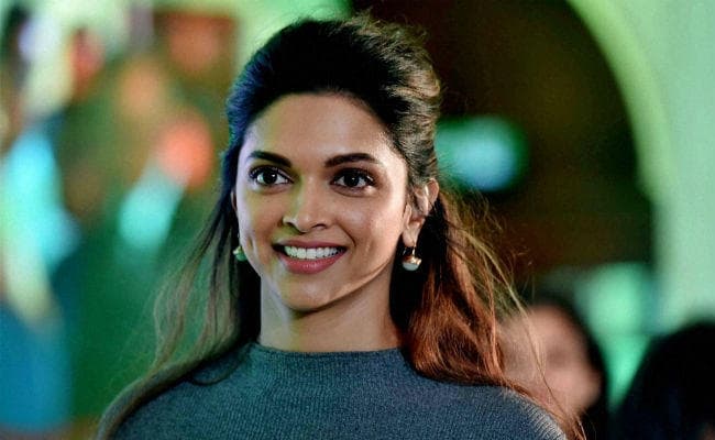 दीपिका पादुकोण के बालों से परेशान हुए भंसाली, वीडियो