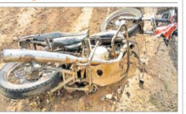 रांची : पेड़ से टकरायी बाइक, तीन मरे