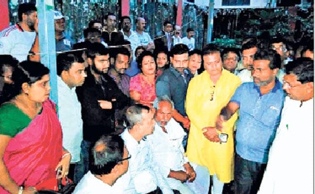 सप्ताह भर बाद पीड़ित परिवार की सुध ली मंत्री ने