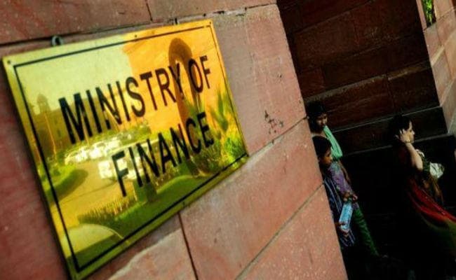 कालेधन की सूचना से संबंधित 38000 इ-मेल मिले