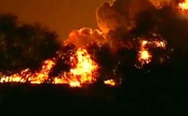 माउंट आबू की पहाड़ियों में तीन दिन से धधक रही आग