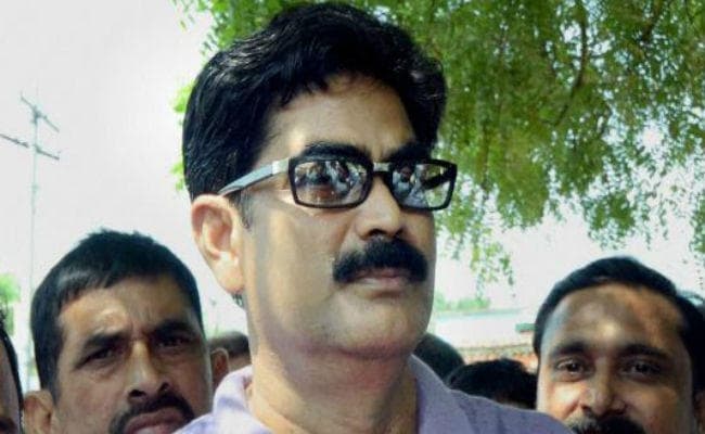 जमशेदपुर : युवा कांग्रेस अध्यक्ष सहित तीन के हत्या मामले में शहाबुद्दीन बरी