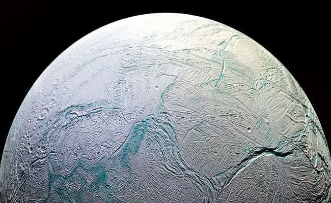 शनि के चंद्रमा पर पानी की संभावनाओं से जगी अंतरिक्ष में जीवन की उम्मीद!