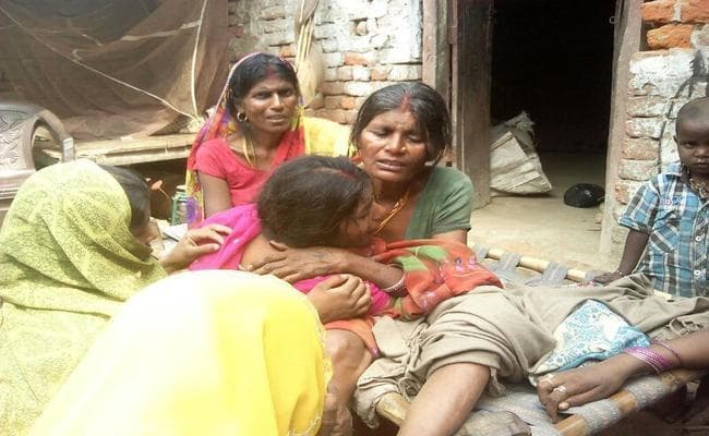 मांगी मजदूरी, बदले में मिली मौत