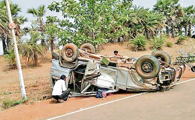 सड़क हादसे में एक ही परिवार के चार की मौत