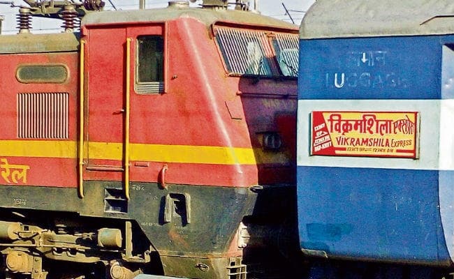कभी सबसे अच्छी ट्रेन थी विक्रमशिला एक्सप्रेस, अब रोज चल रही है लेट
