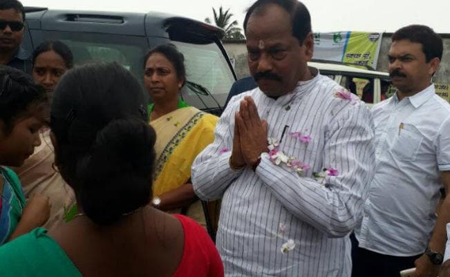 मुख्यमंत्री रघुवर दास पहुंचे लिट्टीपाड़ा, निभाया वादा