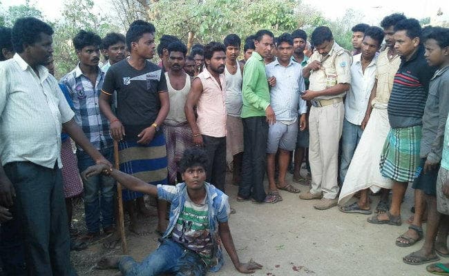 पांच साल की बच्ची का अपहरण कर किया रेप, बालू में गाड़ा, फिर ग्रामीणों ने आरोपी को पीट-पीट कर मार डाला, VIDEO