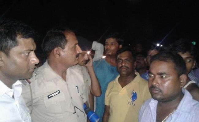 बिहार : औरंगाबाद के मदनपुर में कार से कुचलकर मां के साथ दो बेटियों की मौत