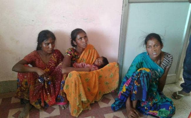 गुमला : घुमक्कड़ महिलाएं निकली चोरनी, तीन गिरफ्तार, आभूषण बरामद