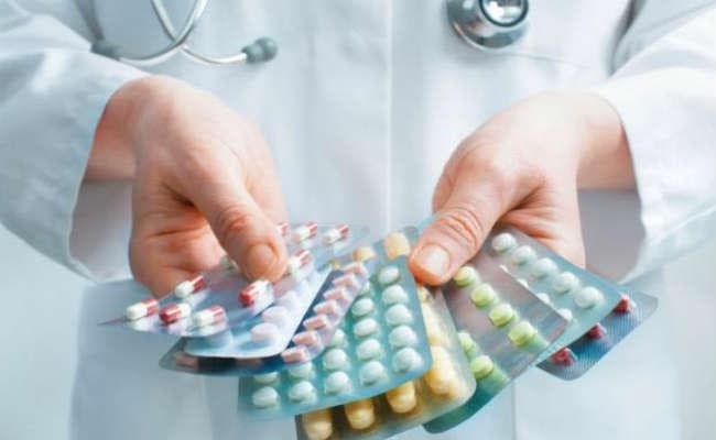 जेनेरिक दवा नहीं लिखी, तो होगी सख्त कार्रवाई, PMCH में अब डॉक्टर के लिखे पुर्जे की होगी जांच