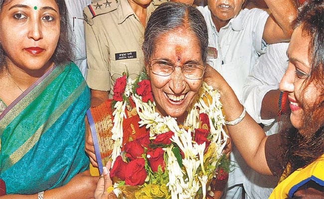 पीएम मोदी की पत्नी जशोदा बेन भाई-भतीजे के साथ पहली बार पहुंचीं बिहार