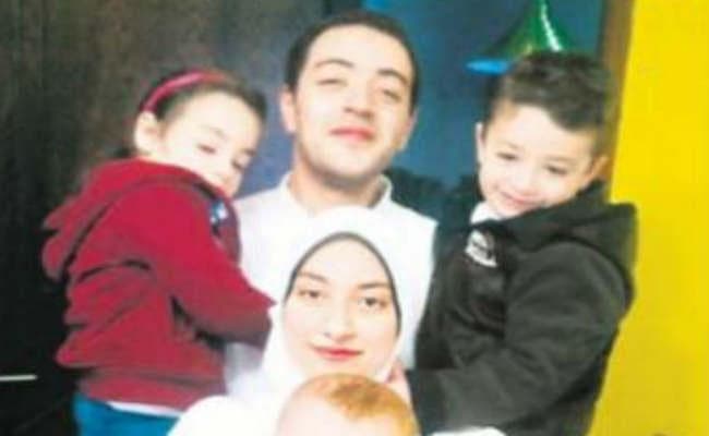 मिस्र : एक पत्रकार ने 1124 घंटे जेल  में अकेले रहने की यातना झेली