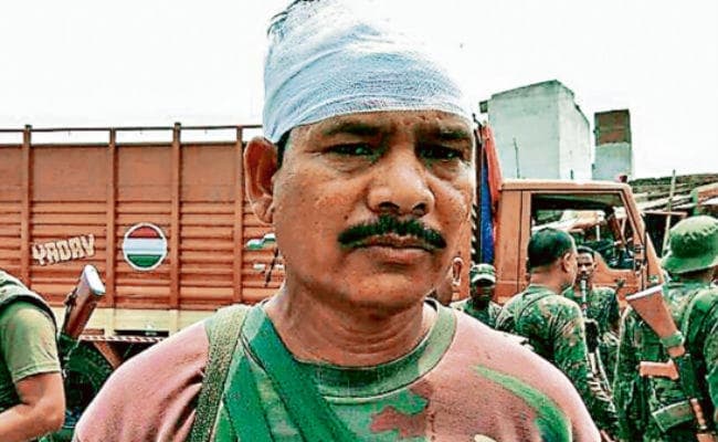 बेंगाबाद में पथराव, फायरिंग एसडीओ-सीओ, प्रमुख घायल