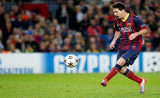मेस्सी ने बार्सीलोना के लिए 500वां गोल किया