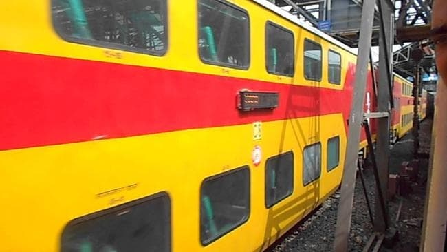 रेलवे ने शताब्दी, राजधानी, वंदेभारत, डबल डेकर और एसी एक्सप्रेस समेत 39 ट्रेनों के परिचालन को दी मंजूरी