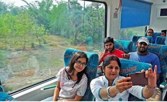 जुलाई में शुरू होगी डबल डेकर एसी ट्रेन