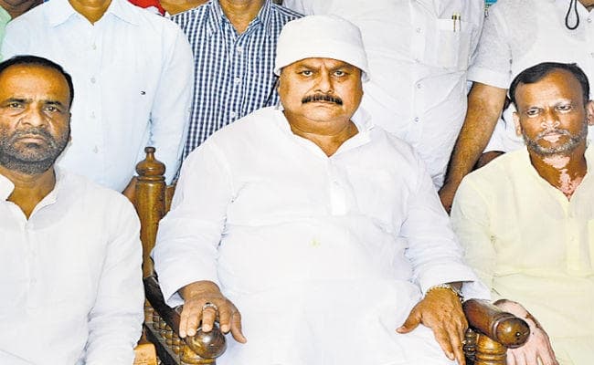 विधायक पर फायरिंग, प्रभारी थानाध्यक्ष व एएसआइ सस्पेंड