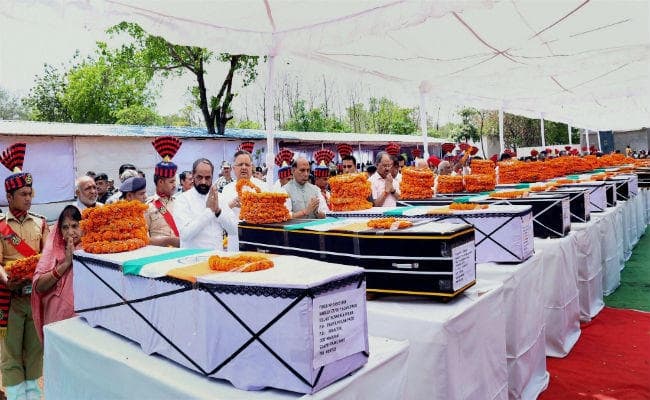 नक्सलियों को मुंहतोड़ जवाब देने के लिए 8 मई को बनेगी रणनीति नक्सलियों को मुंहतोड़ जवाब देने के लिए 8 मई को बनेगी रणनीति