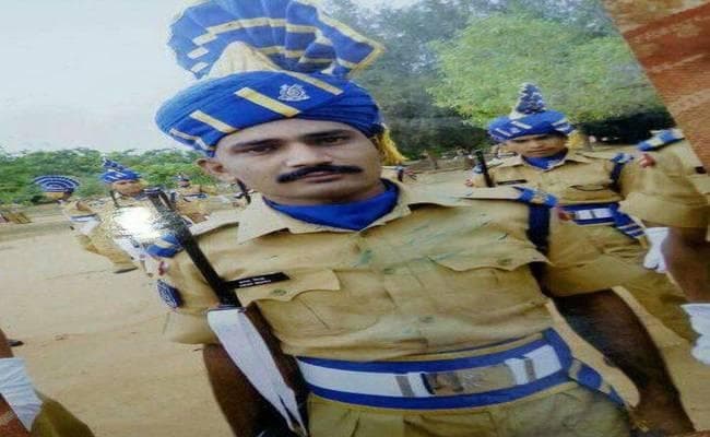 सुकमा नक्सली हमला : आशियाने का सपना रह गया अधूरा, अभय मिश्रा के पिता बार-बार हो रहे हैं बेहोश