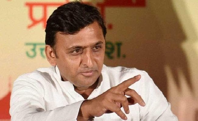 पत्रकार के सवाल पर भड़के अखिलेश कहा, आप जैसे लोगों की वजह से देश बरबाद हो रहा है