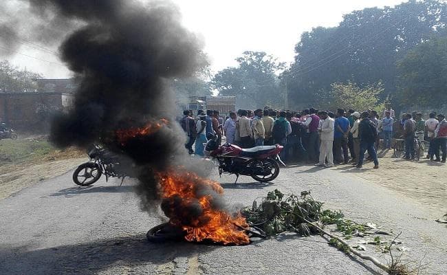 बिहार : ट्रक की चपेट में आकर युवक की मौत, छपरा-पटना रोड जाम