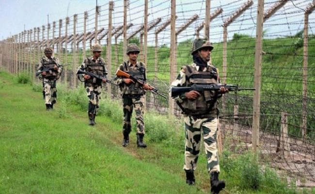 बांग्लादेश में अवैध मवेशियों के परिवहन के लिए सीमा पर 80 मीटर अर्द्धनिर्मित सुरंग का खुलासा
