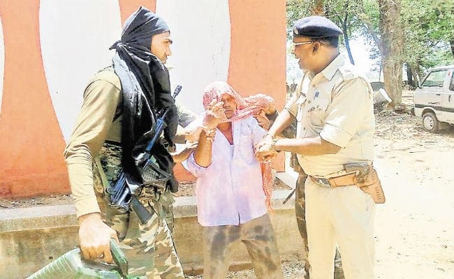 नहीं मिली नौकरी, तो आत्मदाह का प्रयास