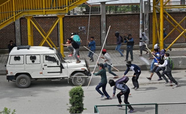 कमजोर छात्रों की मदद से घाटी में युनाइटेड जिहाद की साजिश