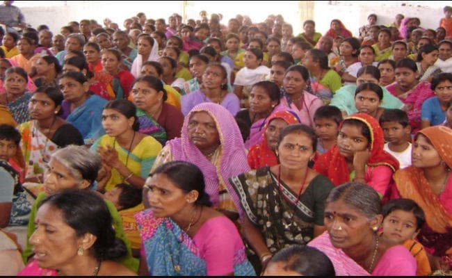 आधी आबादी के बिना कैसे पूरा हो विकास का सपना