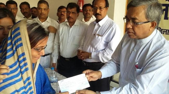 सड़क हादसा में मृत व्यक्ति के परिजनों को 76 लाख रुपया  मिला मुआवजा