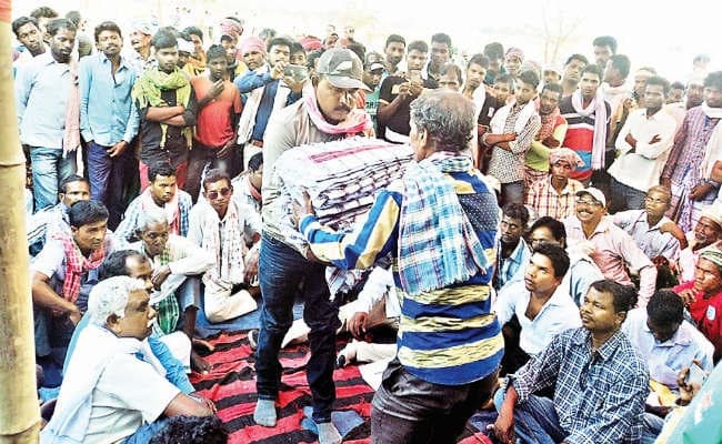 पोटका : युवती को अविवाहित माना, युवक पर जुर्माना