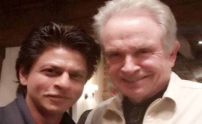 हॉलीवुड लीजेंड वॉरेन बिटी से मिले बॉलीवुड स्टार शाहरुख खान